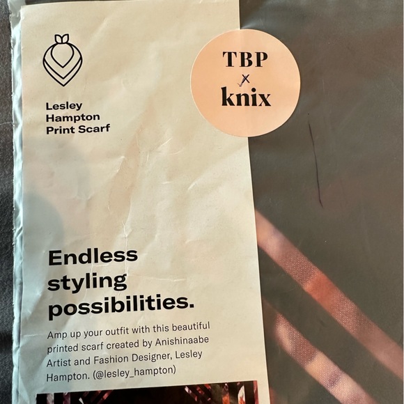 Printed scarf by Birds Papaya for Knix - Picture 2 of 2